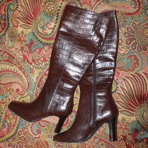 🐸 NWOT AMANDA SMITH Boots